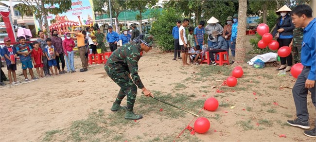 Ấm lòng Tết quân dân đồng bào Khmer (11/4/2023)